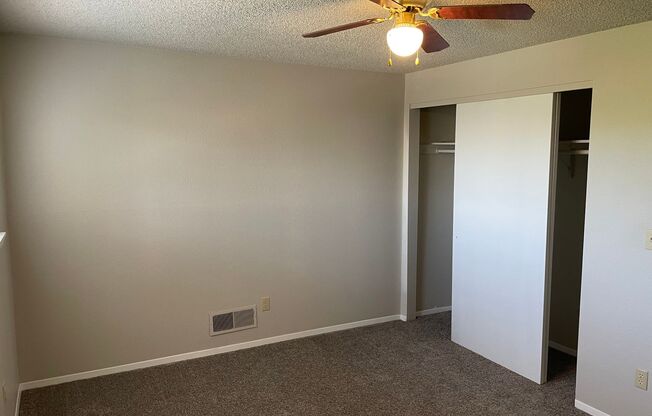 2 beds, 1 bath, $1,295, Unit 2237 S Salmon Lane