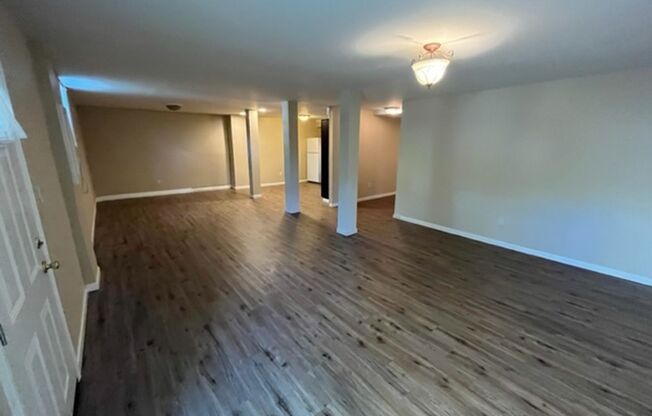 2 beds, 1 bath, 1,221 sqft, $1,375, Unit Unit B