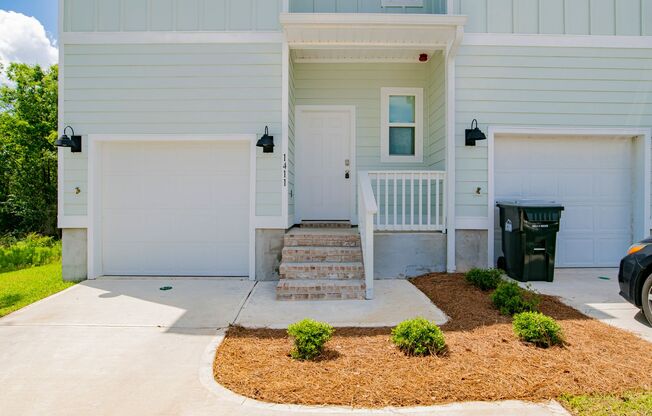 Modern Townhome with Community Pool