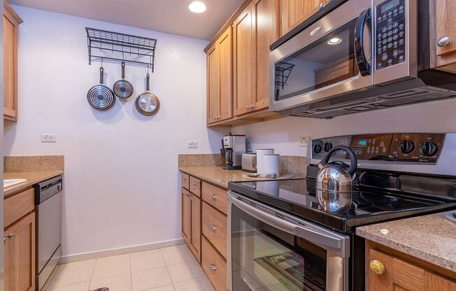 1 bed, 1 bath, $1,700, Unit UNIT 61