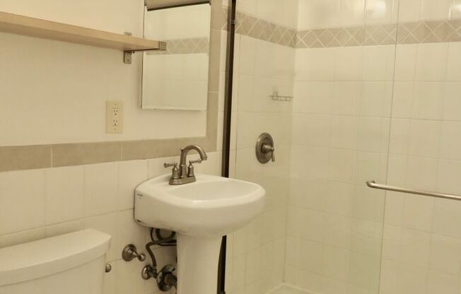 1 bed, 1 bath, $2,975, Unit 4