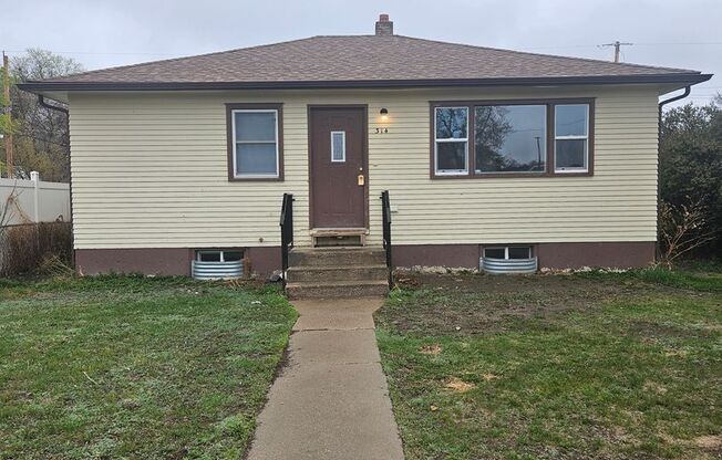 4 BED | 1 BATH | HOME | NORTH RAPID