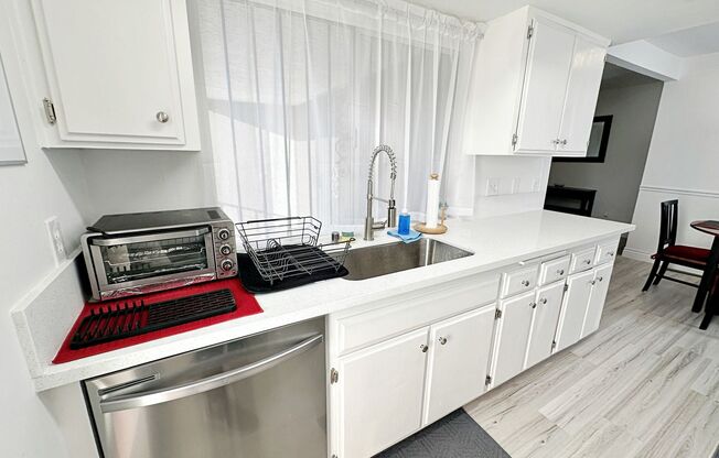 2 beds, 1 bath, $2,240, Unit # 206