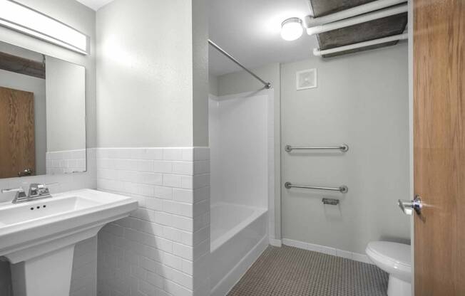 Stone Arch I Bathroom