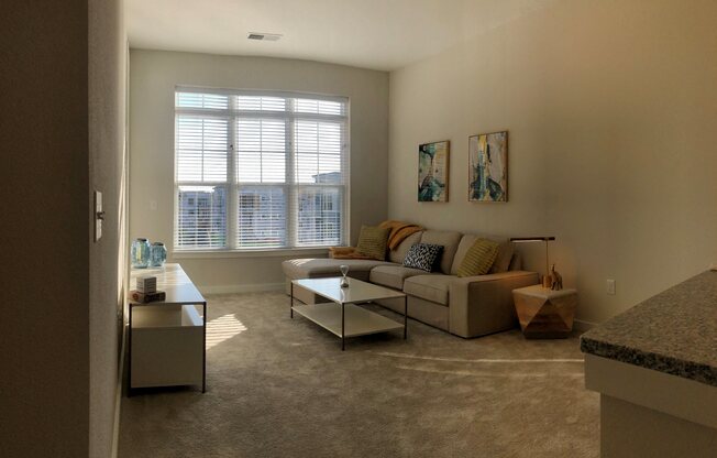 1 bed, 1 bath, 798 sqft, $1,730