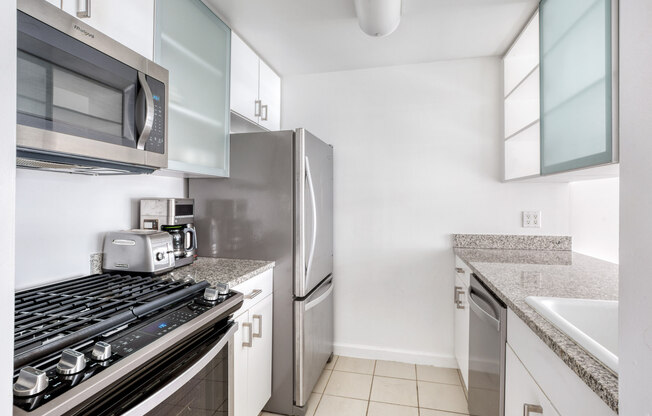 1 bed, 1 bath, $4,410, Unit 1407