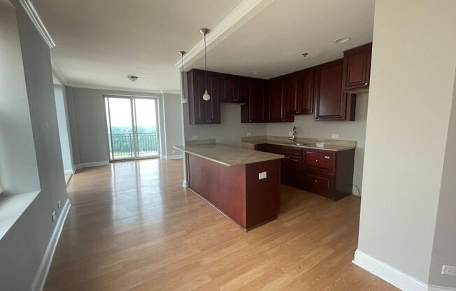 2 beds, 1 bath, 981 sqft, $1,650, Unit 803