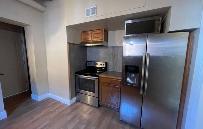 Charming 3 Bed 2 Bath in Downtown Denver.