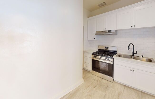 Curson Apartments...Newly remodeled...Brand New Kitchen...CALL NOW!!