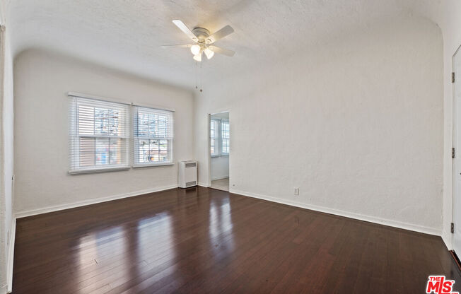 5320 W Olympic Blvd