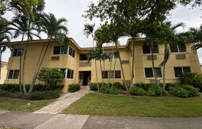 1426 PONCE DE LEON