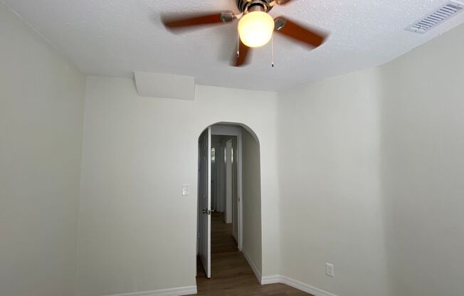 18th Ave S Triplex