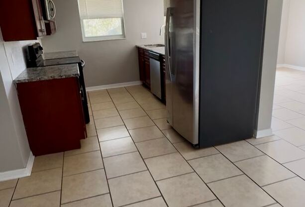 Lovely 3 Bed 2.5 Bath w/ Den and 2 Car Garage