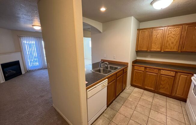 1 bed, 1 bath, 675 sqft, $1,375