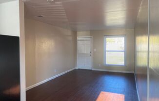 1 bed, 1 bath, 564 sqft, $1,050, Unit 4532-01