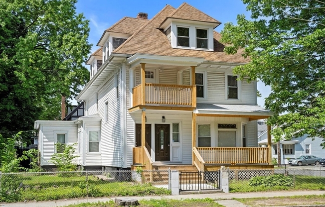 480 WHITE ST