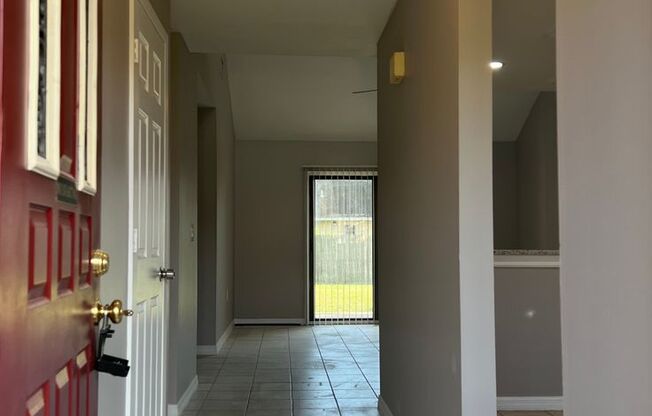 Updated & Remodeled 2/2 Townhouse in Kissimmee