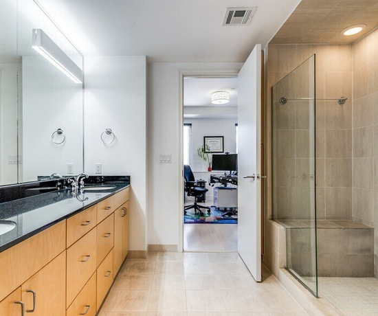 1505 Elm St