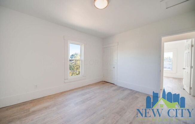 2 beds, 1 bath, $1,299, Unit 189 N Central Ave