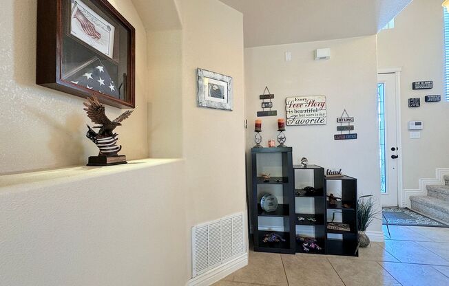 East El Paso 3 bed Refrig A/C Gated with Pool Access!