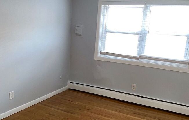 Studio, 1 bath, $1,650, Unit 10B