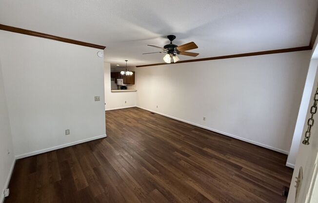 2 bd 1.5 ba Townhouse