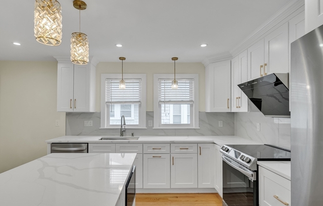 52 Holyoke St