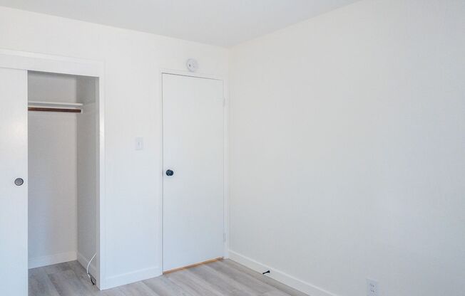 2 beds, 1 bath, $2,550, Unit 2