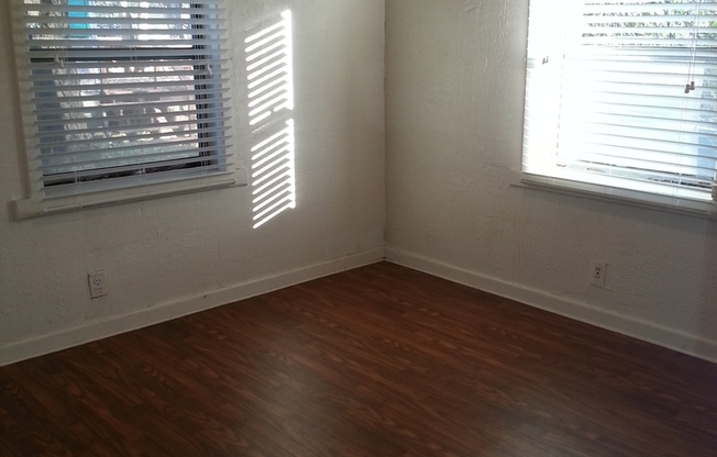 2 beds, 1 bath, $1,400