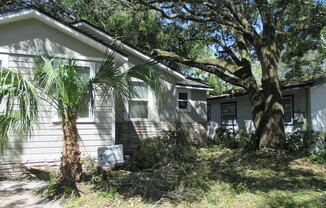 Cute renovated single family home off Atlantic Blvd