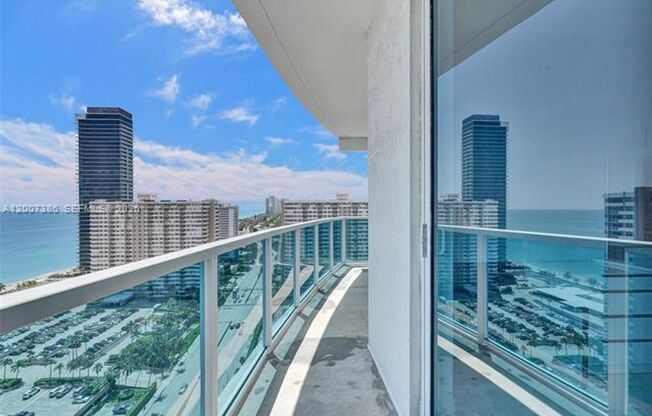 3 beds, 3 baths, 1,744 sqft, $4,800, Unit 1945 S Ocean Dr # 2101