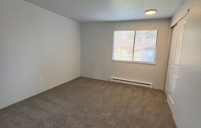 2 beds, 1.5 baths, 920 sqft, $2,135, Unit V203 - Renovated