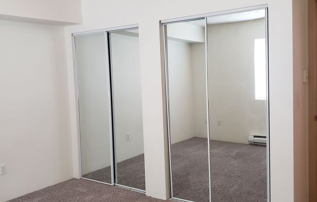 2 beds, 1 bath, 890 sqft, $1,295, Unit A201