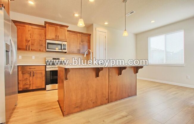3 Bed, 2.5 Baths Home in Ridgefield on the East Side of I-5
