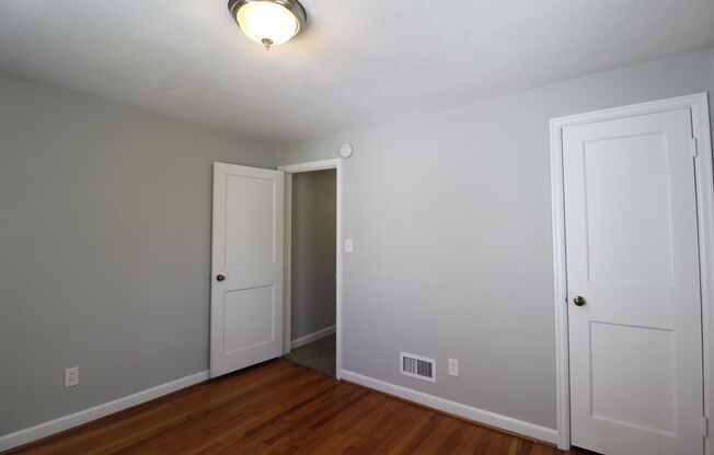 2 beds, 1 bath, $1,425, Unit 7608TER