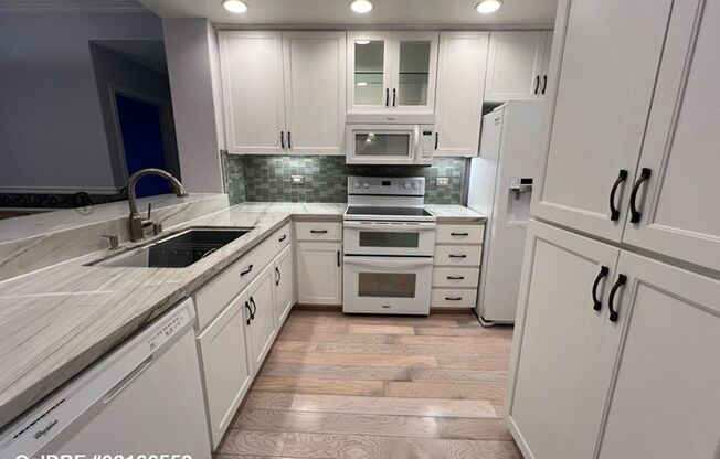 Price Lowered! Irvine 2 Bedroom Condo