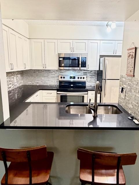 1 bed, 2 baths, 760 sqft, $1,600