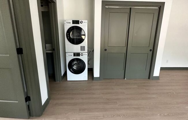 1 bed, 1 bath, 730 sqft, $1,875, Unit 2219-231