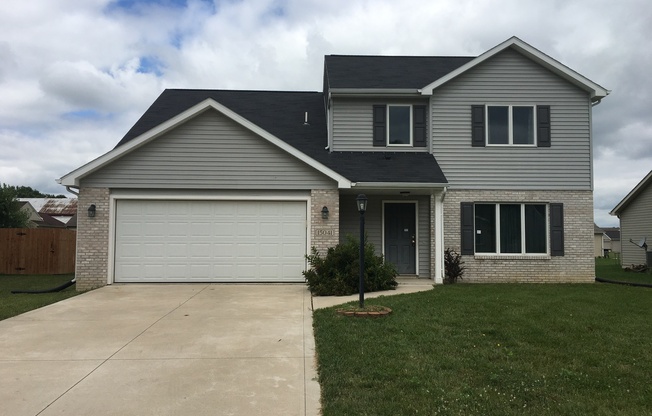 4 beds, 2.5 baths, $2,095