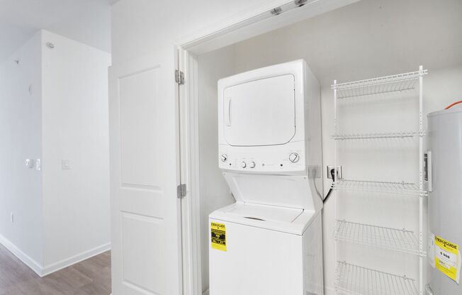 2 beds, 2 baths, 1,033 sqft, $2,230, Unit 3301