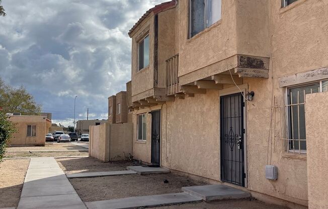 48th St and Broadway, Remodeled 3 bed, 1 bath, Water, sewer, trash included