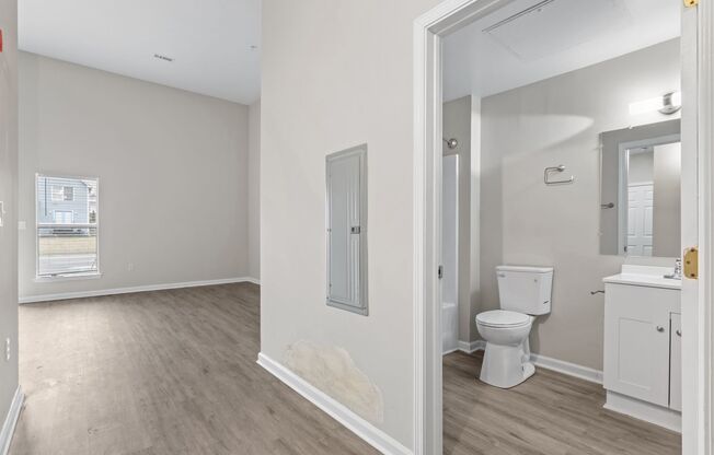 3 beds, 2 baths, 1,450 sqft, $1,660, Unit 215