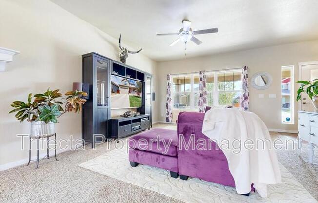 1472 MORAINE VLY DR