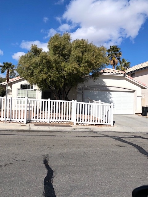 MUST SEE ONE STORY HOME!