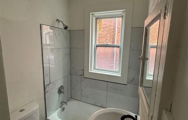2 beds, 1 bath, 770 sqft, $1,050, Unit W Florissant Ave- 6037