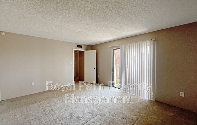 5241 CEDARBEND DR