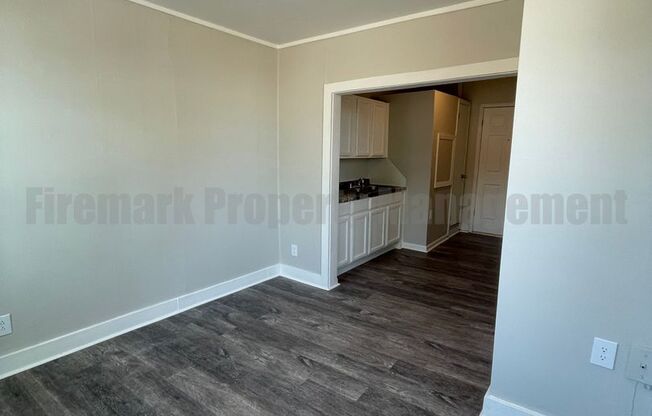 Studio, 1 bath, 450 sqft, $650, Unit 306