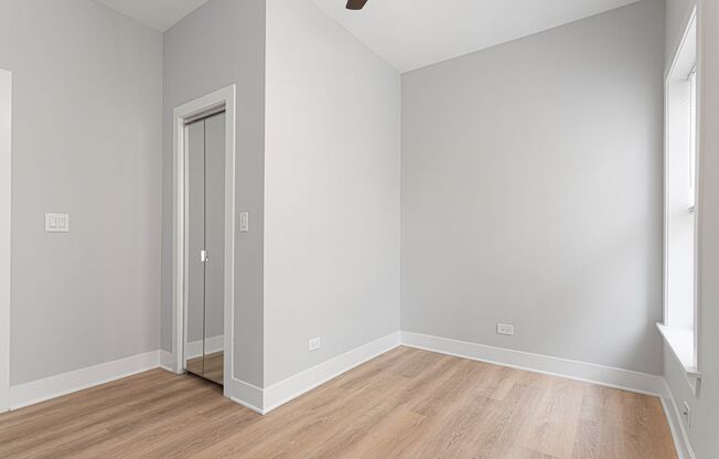 2 beds, 1 bath, $2,200, Unit 301