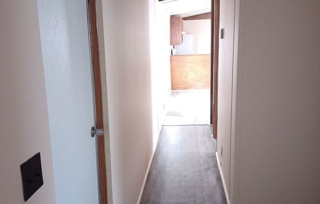 2 beds, 1 bath, $750, Unit Lot 7