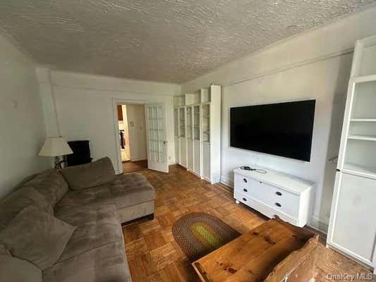 3 beds, 1 bath, 1,267 sqft, $3,400, Unit 2A